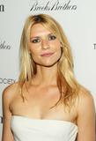 th_18302_Claire_Danes_Screening_Of_Adam_NYC_280709_018_122_204lo.jpg