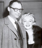 th_49367_MarilynMonroe_SomeLikeItHotPreview_Feb-06-1959_02_122_35lo.jpg