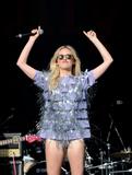 th_75694_Diana_Vickers_Performance_at_Access_all_Eirias_in_Colwyn_Bay_July_28_2012_13_122_418lo.jpg