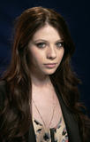 http://img155.imagevenue.com/loc208/th_19132_1babayaga_Michelle_Trachtenberg_Portrait_Session_New_York_09302009_004_122_208lo.jpg