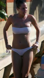 White strapless bikini on sexy girl in waterpark x30-t3ihcab4jv.jpg