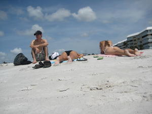 Beach-Voyeur-Bikini-Spy-Candid-Teens-c1sbw660zc.jpg